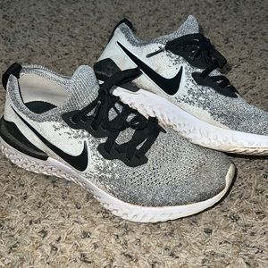 Nike Epic React Flyknit 2